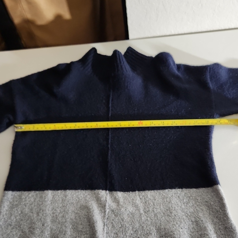 Fresh Sweater Womenssize M navy blue gray white color block Medium - Picture 7 of 10